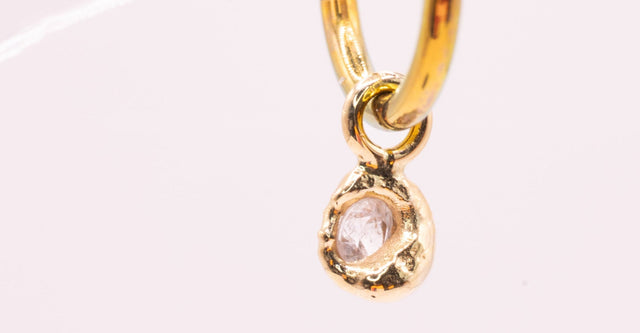 Hang Charm with White Sapphire
